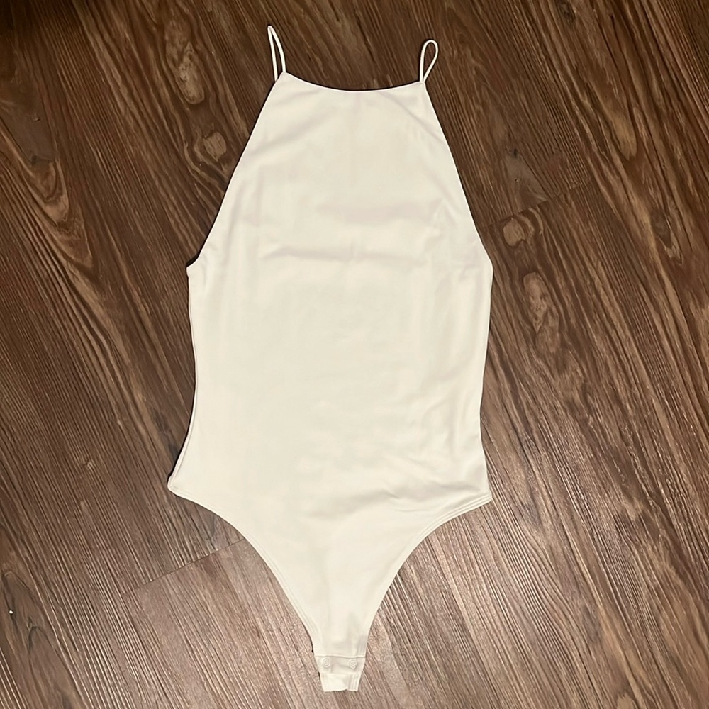 Aritzia babaton bodysuit, S, white